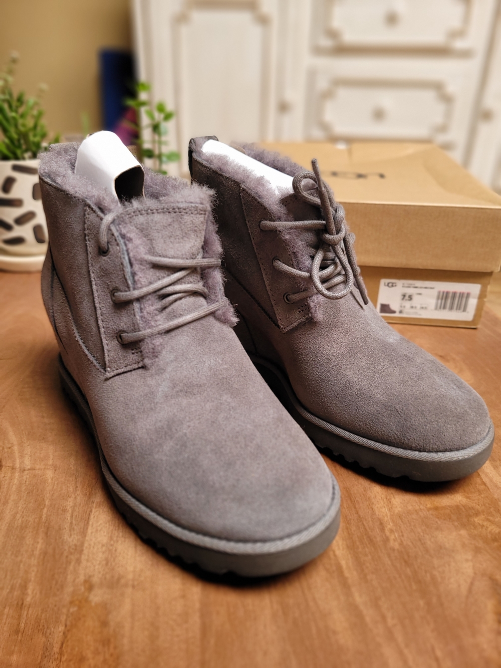 UGG Femme Wedge Lace-Up Boots in Gray Suede - Picture 6 of 7
